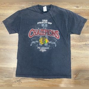 Used Chicago Blackhawks 2010 Stanley Cup Champions Parade Black T-Shirt Size L.